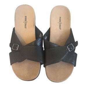 Minnetonka Becca Black Leather Slip On Sandals Size 9